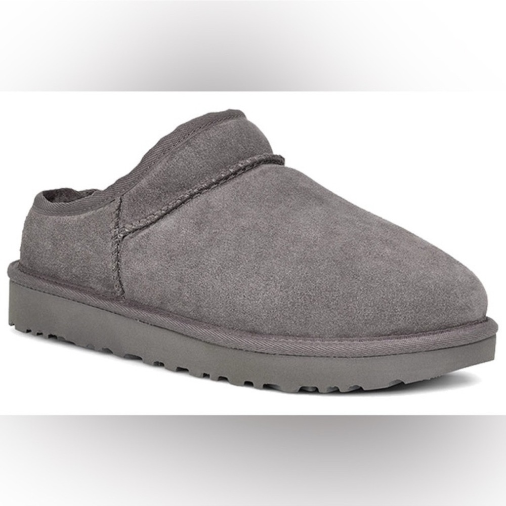 New! UGG Women's Classic Slippers. No box Size 6